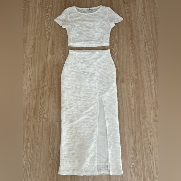 Princess Polly textured crop top maxi skirt nwot - Picture 7 of 7